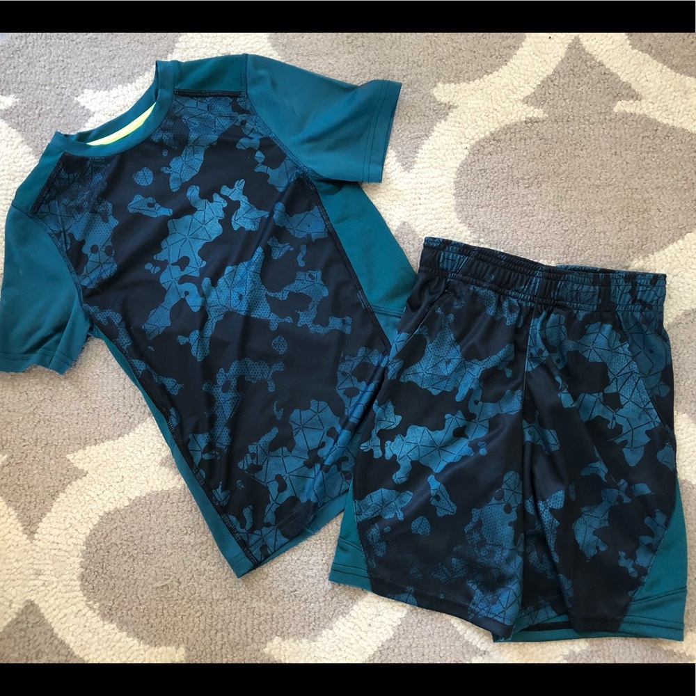 Boys Champion Dry (Dri) Fit shirt and shorts sz4-5